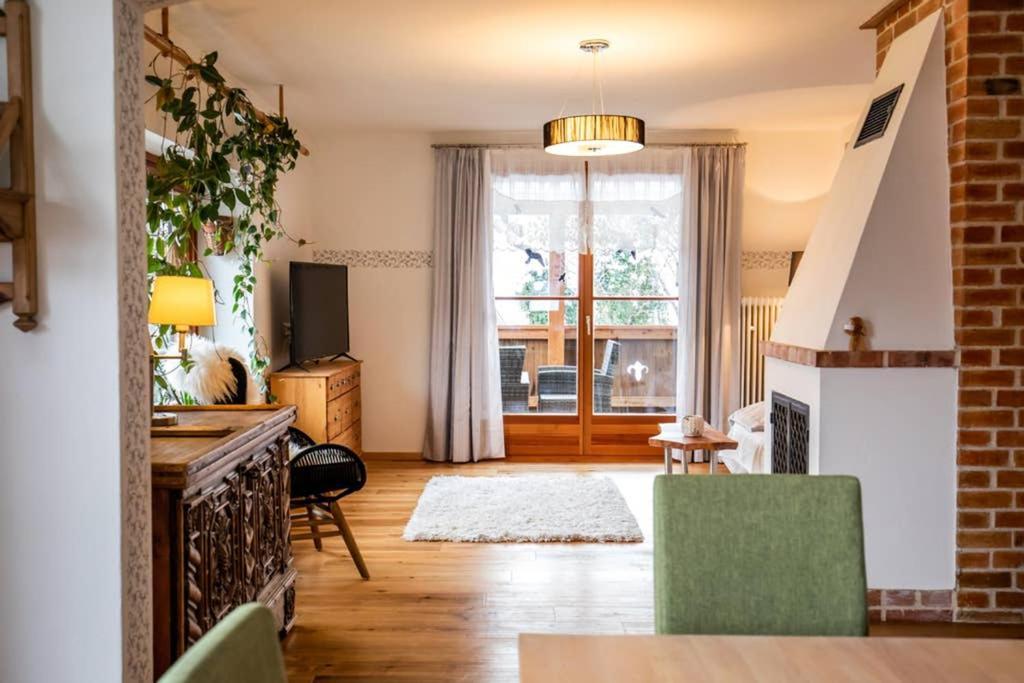Haus Weidmannsheil - Wohnen Im Romantischen Forsthaus Werfen Kültér fotó